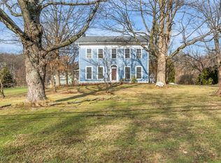 8055 Euclid Chardon Rd, Kirtland, OH 44094