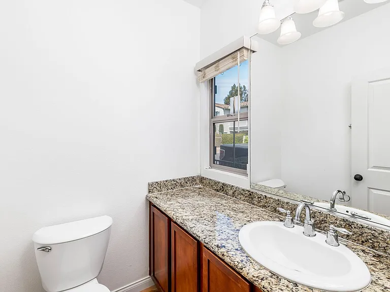 13458 Roselle Ave — Photo 16