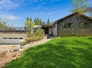 7 S Dorset Dr, Montauk, NY 11954