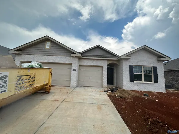 209 Antler Ridge Dr, Huntsville, AL 35811