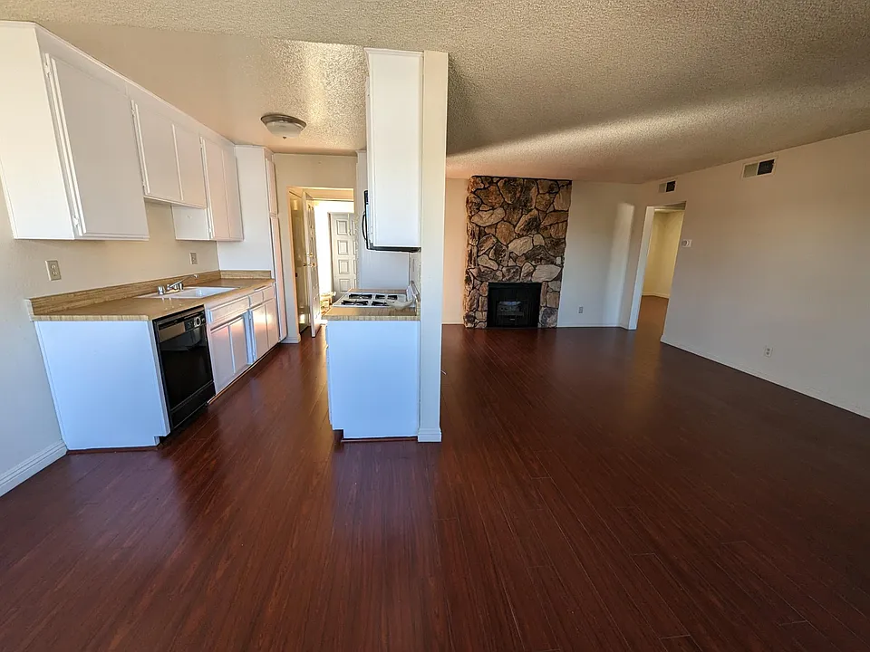 1744 Brockton Ave #204