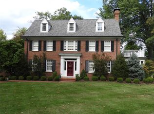 5 Ridgewood St, Saint Louis, MO 63124