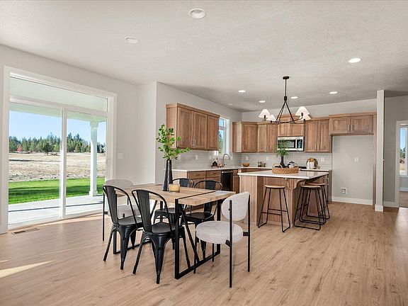 5th image of 101 S Dover Rd