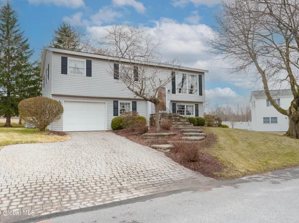 14 Stonington Hill Road, Voorheesville, NY 12186