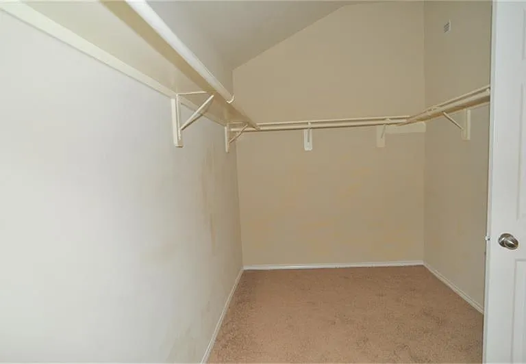 872 Rock Harbor Ln — Photo 21