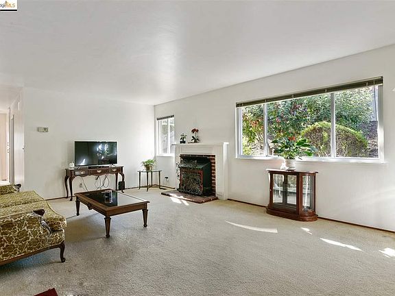 4th image of 2816 Wiswall Dr