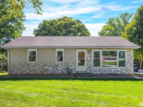 1632 Bloomington Rd, East Peoria, IL 61611