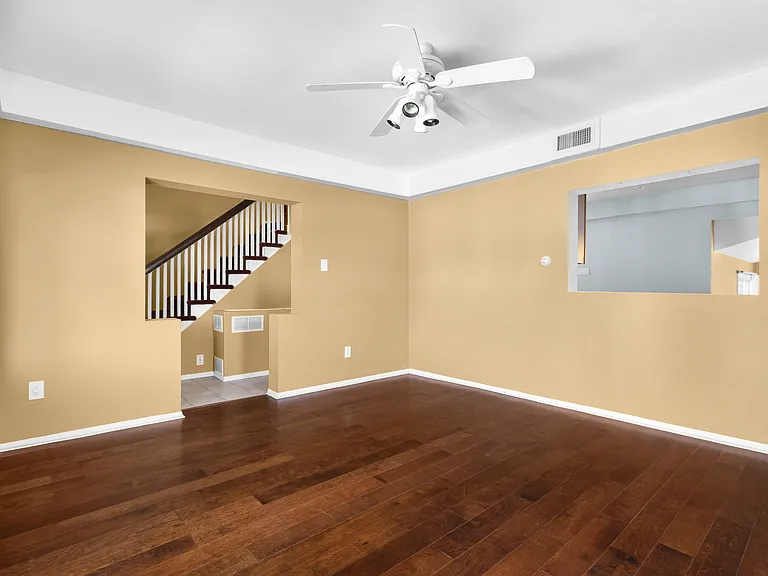 1024 Washington St — Photo 6