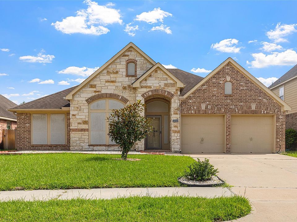 1st image of 14010 Lake Hollow Dr