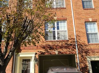 8080 Sebon Dr, Vienna, VA 22180