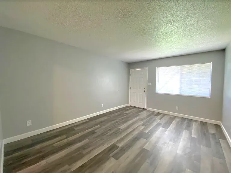 3158 College Ave #B — Photo 7