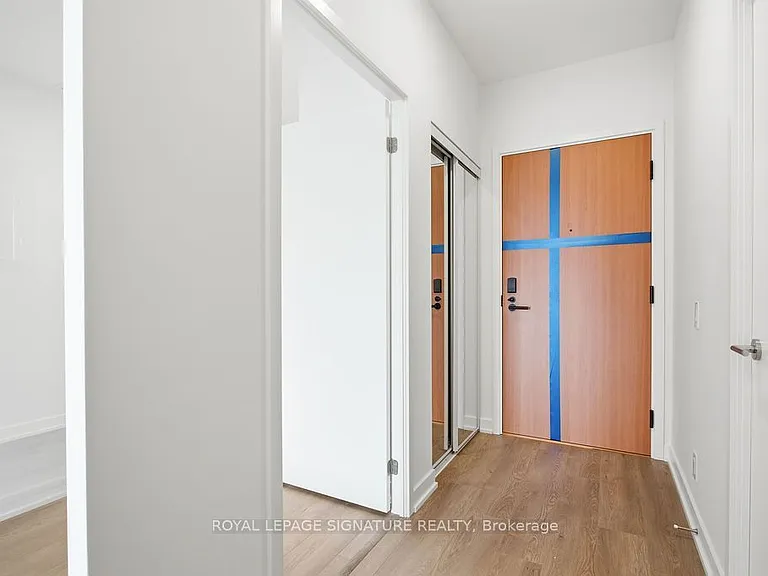 1660 Bloor St W #1204 — Photo 2