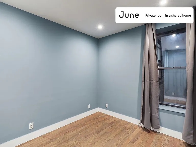 301 Saint Nicholas Ave #B — Photo 2