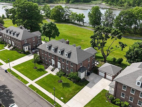 4th image of 9 Allen Avenue