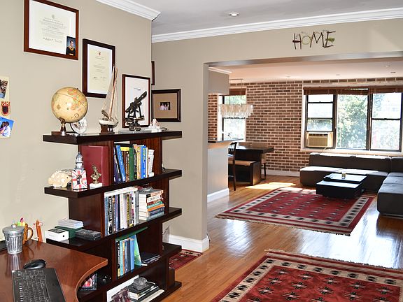 3rd image of 555 McLean Ave APT 5D