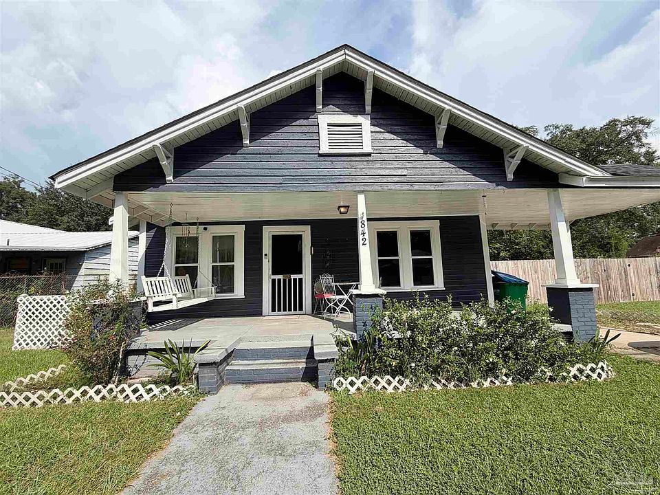 1st image of 842 Titi St