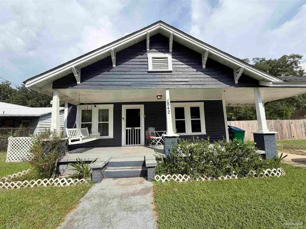 842 Titi St, Flomaton, AL 36441