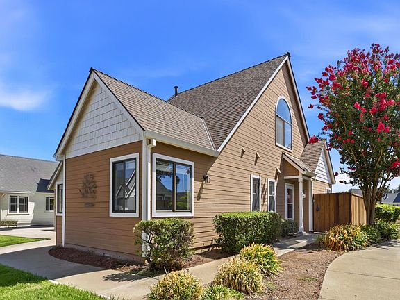 4th image of 744 Anne Ln