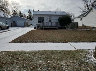 1915 10th Ave N, Grand Forks, ND 58203