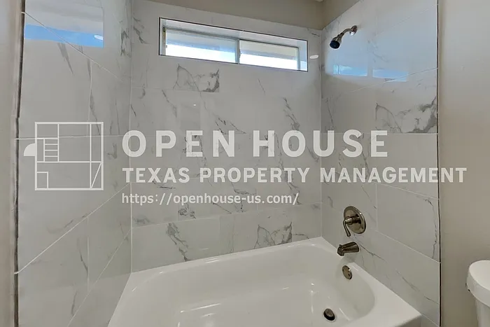 823 Portsmouth Dr — Photo 21