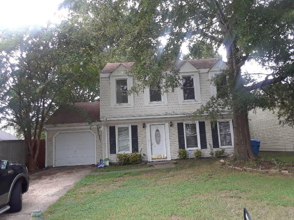 2nd image of 1904 Stillwood Ln