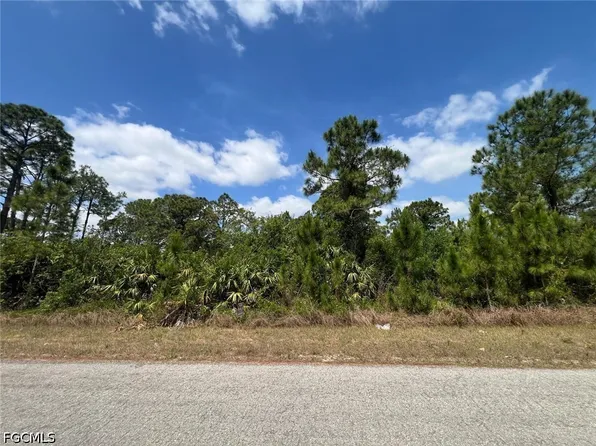 510 Flamingo Ave, Lehigh Acres, FL 33974