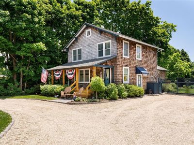 28 Vail Avenue, East Quogue, NY, 11942