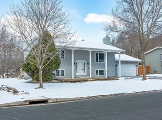 4243 Elizabeth Ln, Vadnais Heights, MN 55127