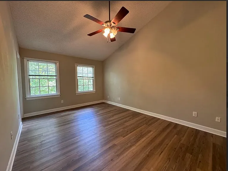 101 Queens Knoll Ct — Photo 13