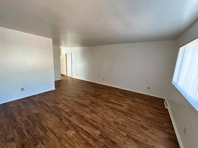 2831 Stanford Rd — Photo 11
