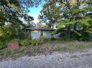 1001 Linwood Dr, Rockaway Beach, MO 65740