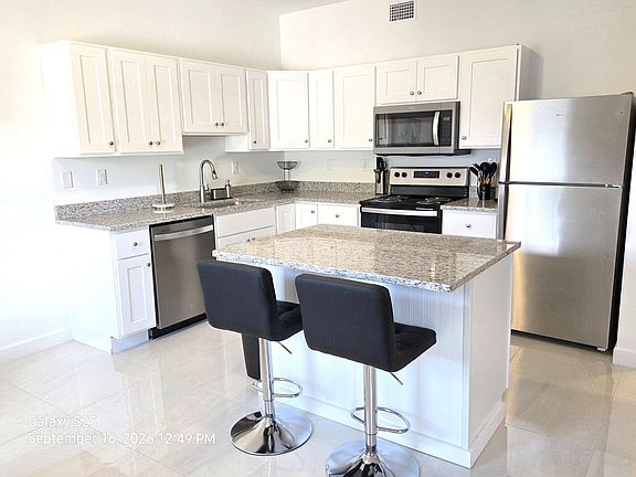 2nd image of 939 19th St