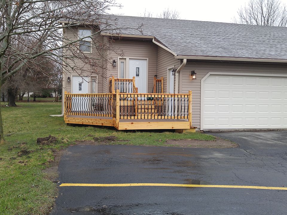 Located on the Main Floor of a 4-Unit Apartment Building.