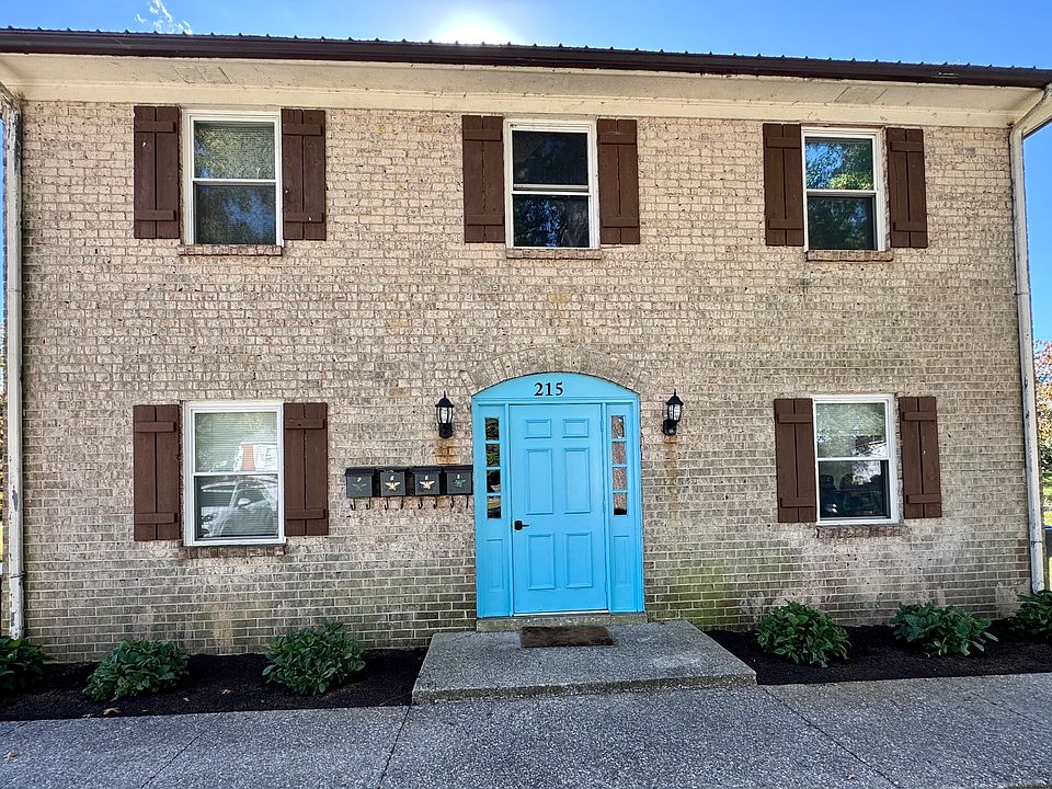 1st image of 215 Wildwood Pl #2