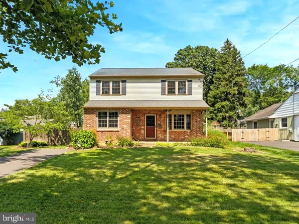 202 Yeakel Ave, Erdenheim, PA 19038