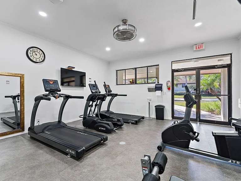 671 SW South River Dr #105 — Photo 41