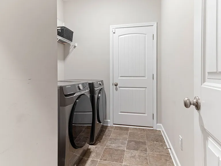66 Kensington Dr — Photo 18