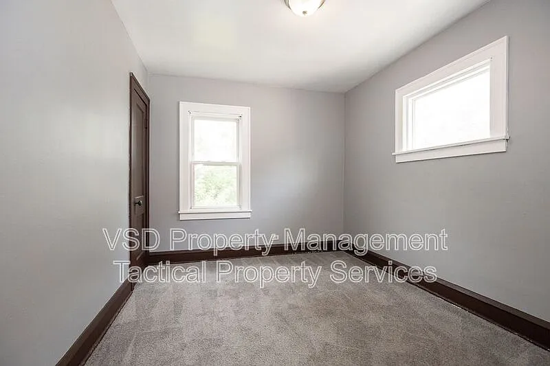 2 bed, 1.0 bath, 816 sqft, $795 — Photo 3
