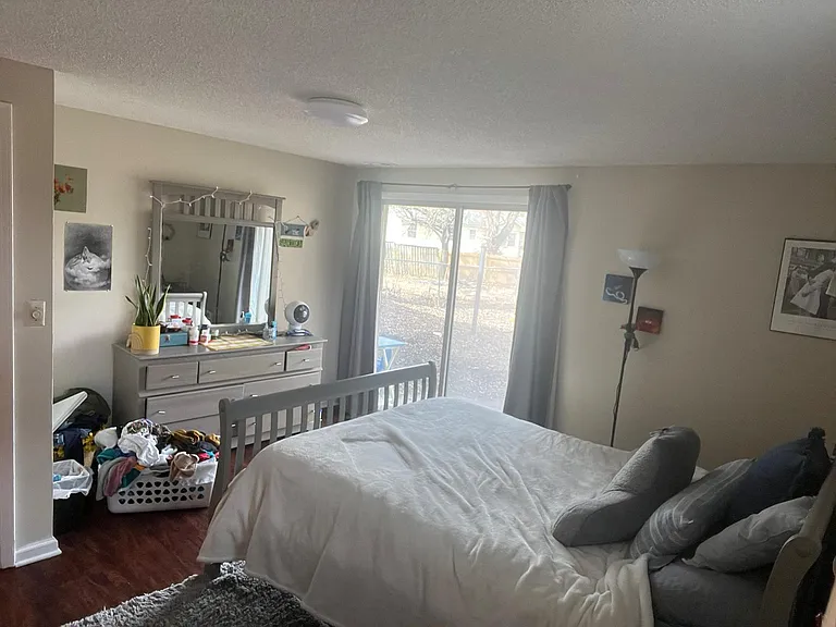 2506 University Dr — Photo 4