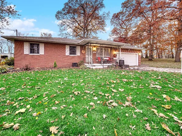 206 W South St, Hebron, IN 46341