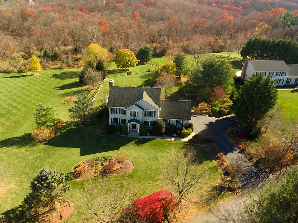 2nd image of 7 Pen Delle Ct