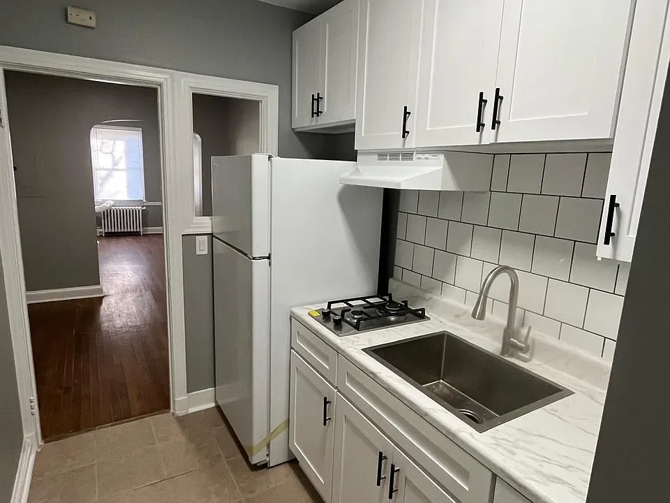 all white kitchen