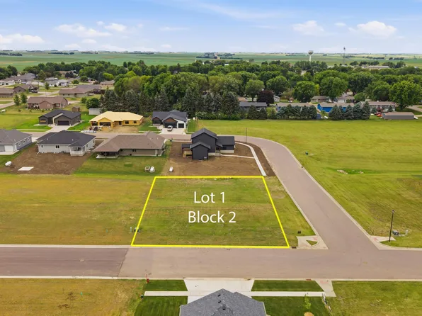 1404 Castle St, Larchwood, IA 51241