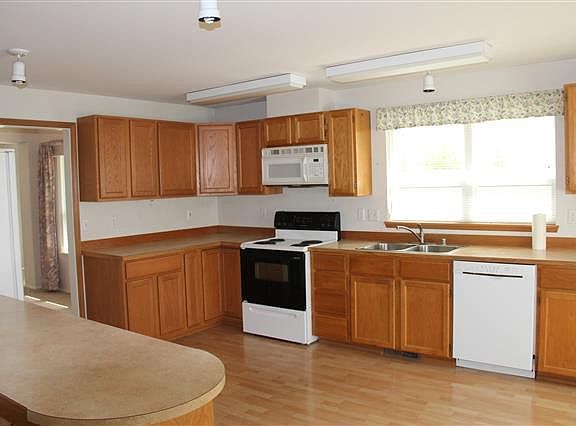 4th image of 3524 S Fisher Ct