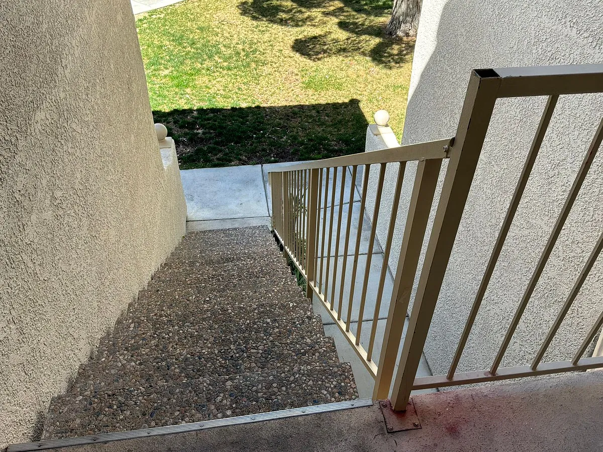 Building Photo - 2635 S Durango Dr #201