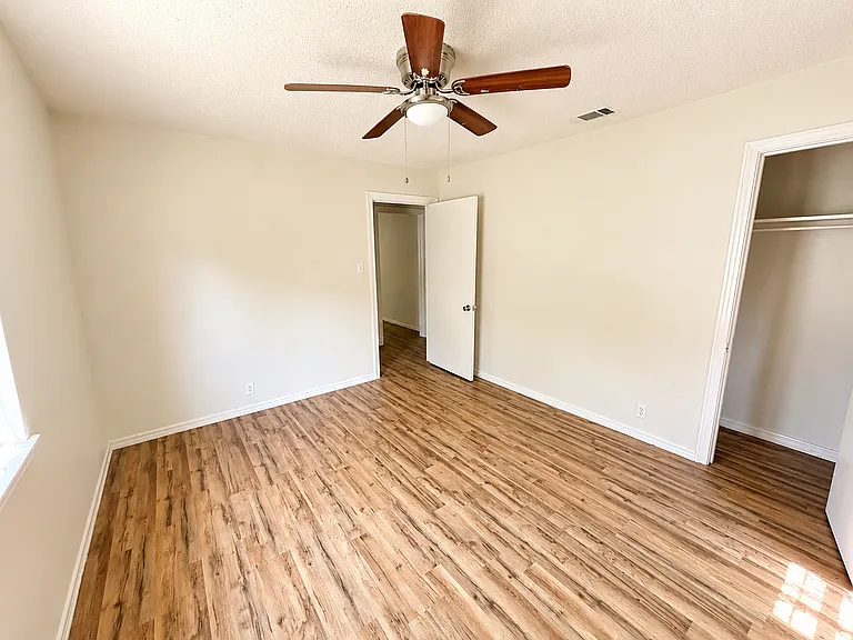 1312 Carol Way — Photo 7