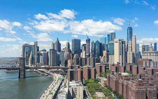 Rented by Hooli Homes New York Inc | media 5