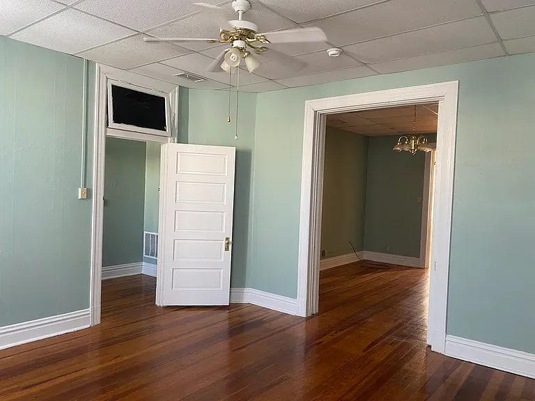 109 S Main St — Photo 11