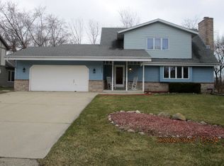 3469 Elmwood Dr E, Elmwood Park, WI 53405