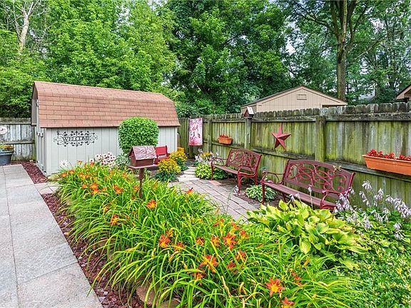 5th image of 3303 Fox Orchard Cir